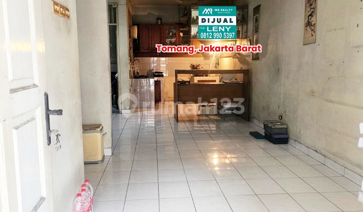 Rumah Siap Huni 2,5 Lantai di Tomang, Jakarta Barat 1