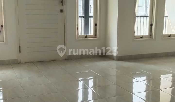 Rumah Bagus 2 Lantai Selangkah Ke Mrt Lebak Bulus