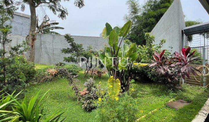 Rumah Semi Furnished Lokasi strategis Di provence Park Land  2