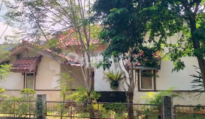 Want an old house that's cheap, just count the land price. Corner position. Just choose this unit, Anggrek Loka BSD. Can use KPR, already has certificate. Want an old house that's cheap, just count the land price. Corner position. Just choose this unit, Anggrek Loka BSD. Can use KPR, already has certificate.