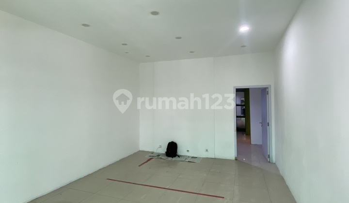Disewakan Ruko Siap Pakai Lebar 5 Panjang 20 Di Roxy Disewakan Ruko Siap Pakai Lebar 5 Panjang 20 Di Roxy