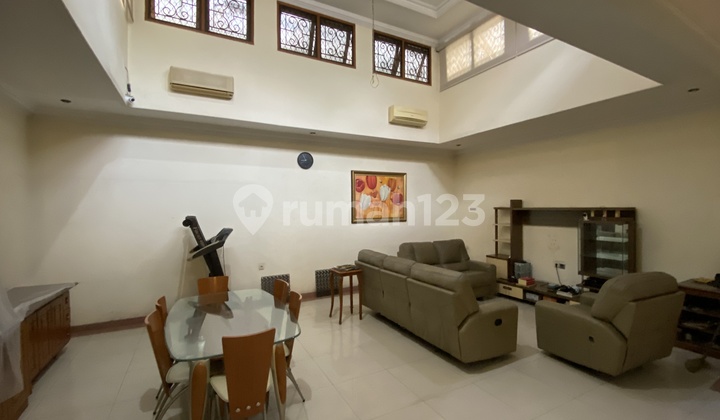 Rumah Lebar 14 Di Tomang Lebar Jalan 3 Mobil Lebar Rumah Lebar 14 Di Tomang Lebar Jalan 3 Mobil Lebar