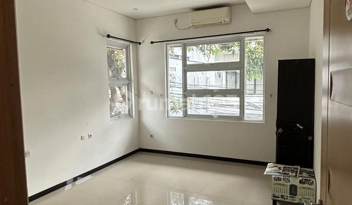 Jarang Ada Rumah Luas 150m Bisa Parkir 3 Mobil Di Tomang 2