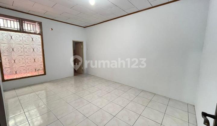 Rumah Lebar 12 Panjang 15 D Tomang Lokasi Aman dan Nyaman 2