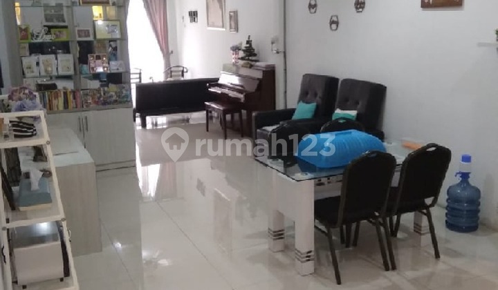 Rumah Bagus Full Renov di Harapan Indah 2 Bekasi 2