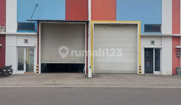 Cheap Warehouse for Rent Plus Office, Container Loading, Strategic Location_ Bizpark Cakung