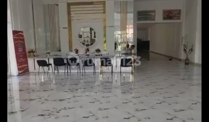 Ruko Hoek 5 Lantai Bagus Siap Pakai di Jalan Utama Harapan Indah Bekasi