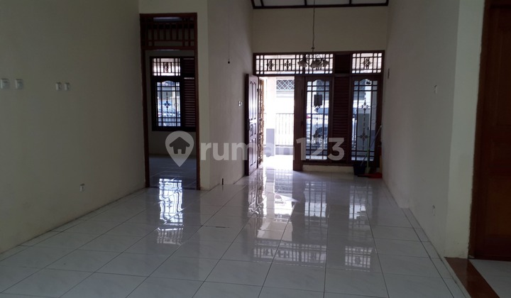 Dijual Rumah Hoek di Harapan Indah 1 Bekasi 2
