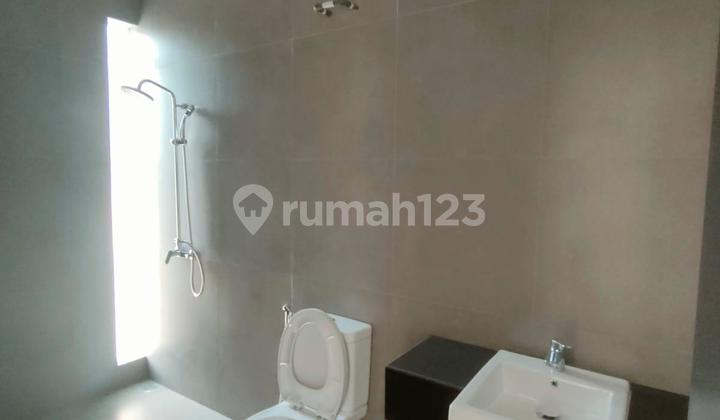 Dijual/sewa Smart Home/Rumah Mewah Asri di Maison de Wisteria Cakung, Jakarta Timur 2