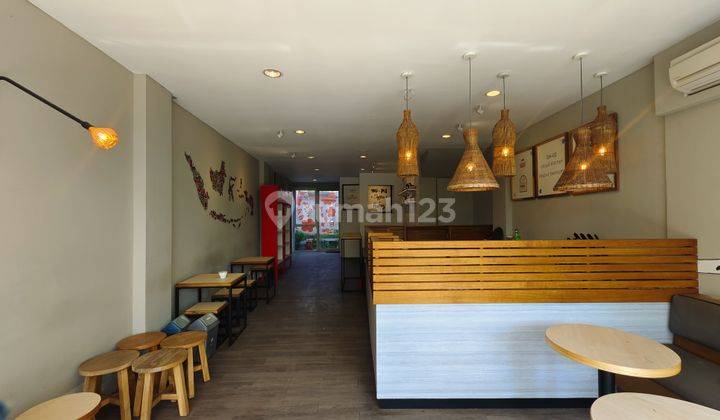 3-Storey Shophouse Busy Area Suitable for Offices, Restaurants Main Street Sanur 2