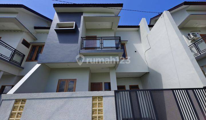 New House with Rice Field View, Safe and Comfortable Environment in South Denpasar 1