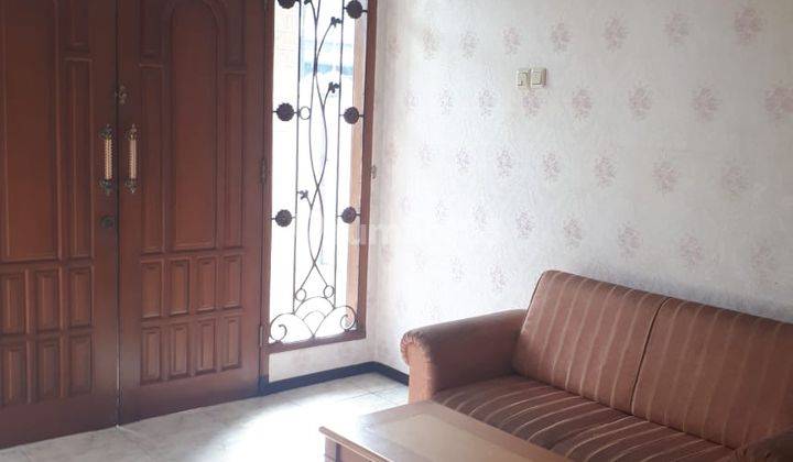 Disewakan Rumah
Raya Sutorejo Selatan, Surabaya. SAM.A227 2