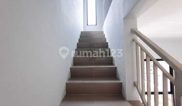 Ready-to-Occupy 2-Story House, 3 Minutes to Grand Wisata Bekasi