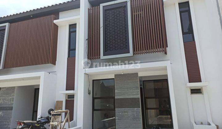 Jual Cepat Rumah 2 Lt Minimalis di Royal Paka Dekat Kampus Upn Gununganyar 1