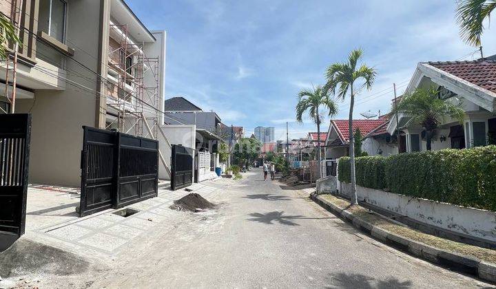 Dijual 2 unit Rumah modern hoek di Sutorejo Prima  2