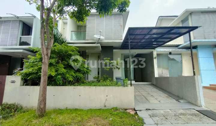Two-story house Green Wood Citraland Surabaya