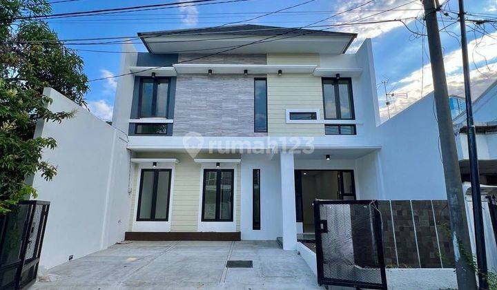 Dijual Rumah Mewah Baru di Wisma Permai Barat 1