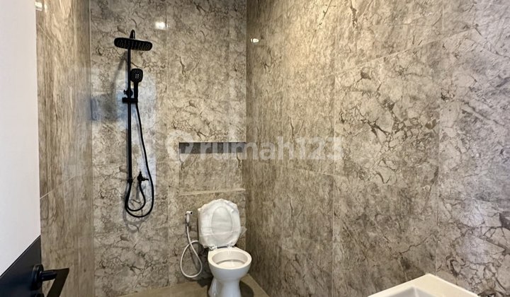 Dijual Rumah Baru Gress Purimas Gununganyar dekat Raya MERR 2