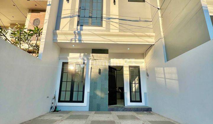 Dijual Rumah Baru Manyar Indah Bergaya American 1