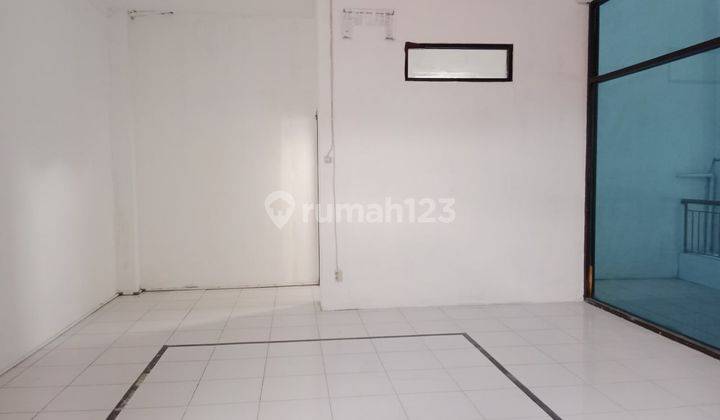 Disewakan Tempat Usaha Lokasi Strategis 1,5 Lt Siap Huni Rungkut Asri 2