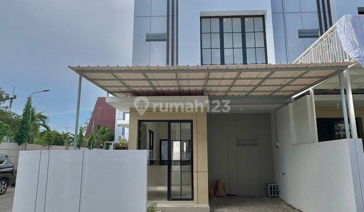 Disewakan, Rumah Baru Regency One Babatan Pantai 1