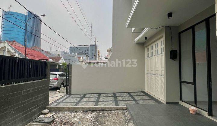 Dijual Rumah Baru di Manyar Kertoadi Lebar 10 2