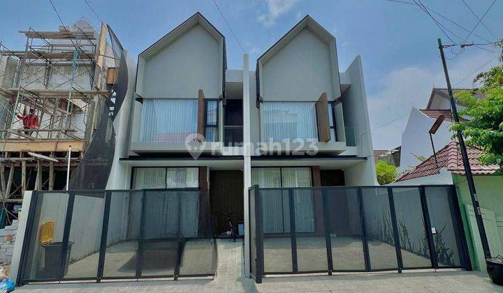 Dijual New Furnished Rumah Modern di Mojoklanggru, Dharmahusada 1