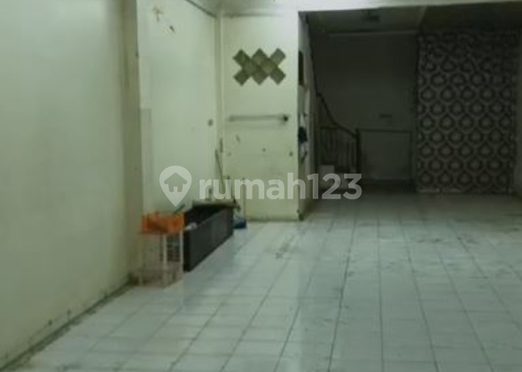 For Rent: Shop House in Makassar near AP Pettarani Street, Boulevard Street, Pengayoman Street 1