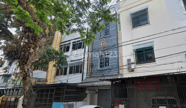 Dijual Ruko Makassar sekitar jl Dr Ratulangi, jl Andi Mappanyukki, jl Opu Dg Risadju   1