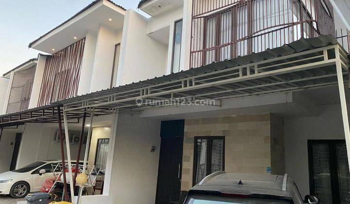 Rumah di Makassar Kota Sekitar Jalan Aroepala, Jalan Hertasning Baru, Makassar 1