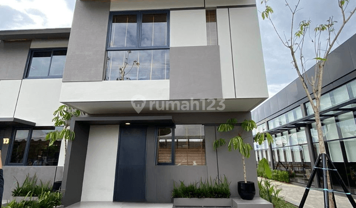 Rumah di Makassar Kota Sekitar Jalan Metro Tanjung Bunga, Makassar 1