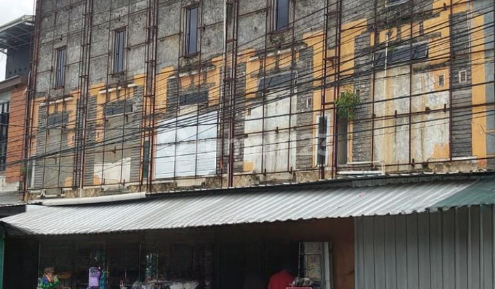 Makassar Shophouse for Sale Around Perintis Kemerdekaan Street, Paccerakkang Street, Pajjaiang Street 1