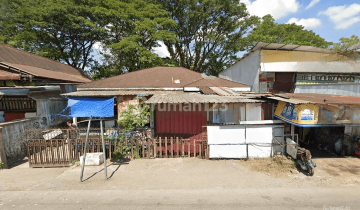 Rumah di Sekitar Jl Abdesir, Jl Dr Leimena , Makassar 1