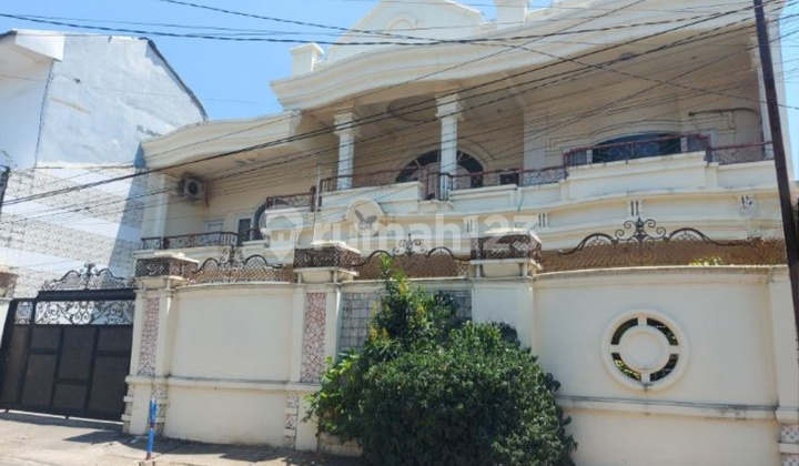 House for Sale in Makassar, Near Veteran Street, Onta Street, Tupai Street 1