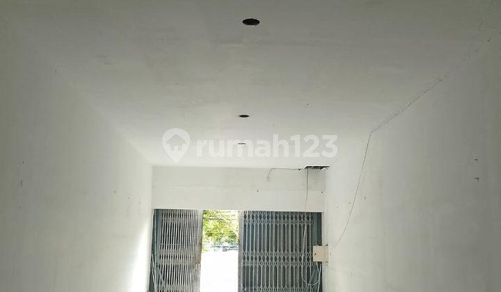 For Rent: Shop House in Makassar near AP Pettarani Street, Pengayoman Street, Adiyaksa Street 1