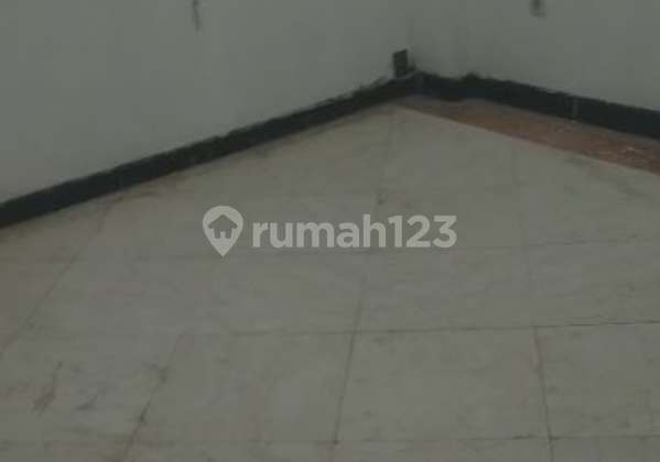 For Rent: Shop House in Makassar near AP Pettarani Street, Boulevard Street, Pengayoman Street 2