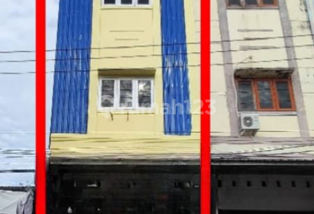 For Sale Shop House in Makassar, Around Opu Daeng Risadju Street, Nuri Street, Baji Minasa Street 1