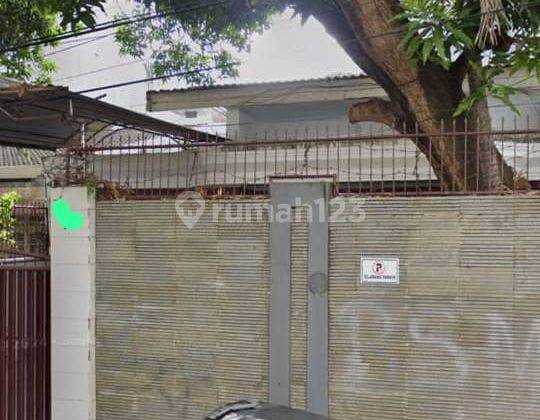 Rumah di Sekitar Pantai Losari, Jalan Sultan Hasanuddin, Makassar 1