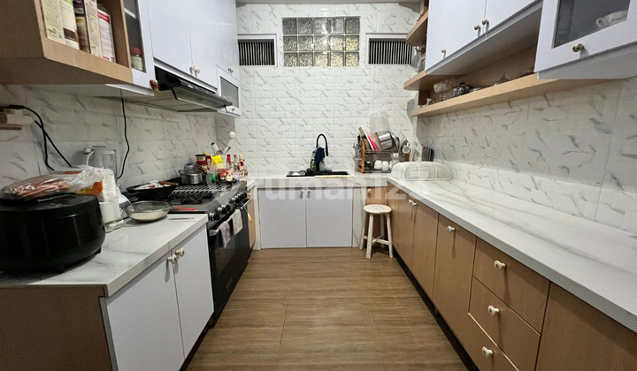 Dijual Rumah Makassar Sekitar Jalan Opu Daeng Risadju, Jl Nuri, Jl Rajawali 2