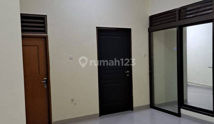 Rumah di Sekitar Paccerakkang, Jalan Perintis Kemerdekaan, Makassar 2