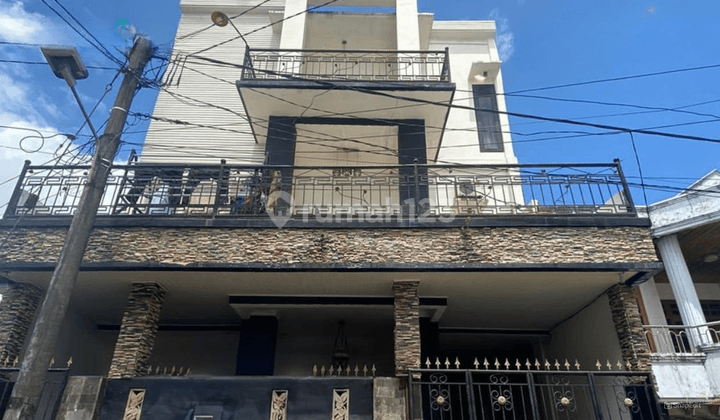 Rumah di Sekitar Jalan Letjen Hertasning, Makassar 1