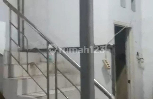 For Sale House Makassar Around Sultan Alauddin Street, Emmy Saelan Monument Street, Cokonuri Raya Street 2