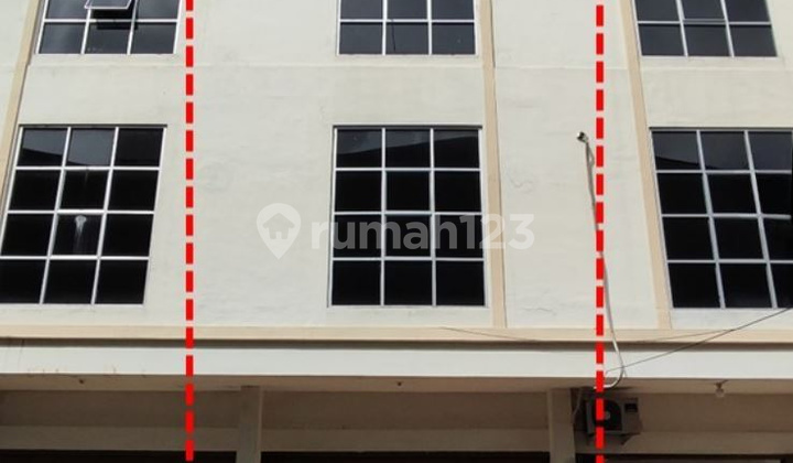 For Sale: Shophouse in Makassar, Near Jalan Perintis Kemerdekaan 1