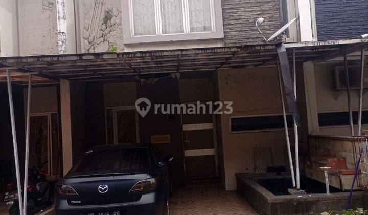 Rumah di Sekitar Jalan Letjen Hertasning, Jalan Aroeppala
, Makassar 1