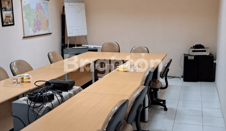 NGAGEL RUMAH EX KANTOR SIAP HUNI INCLUDE MEJA MEETING DAN AC 2