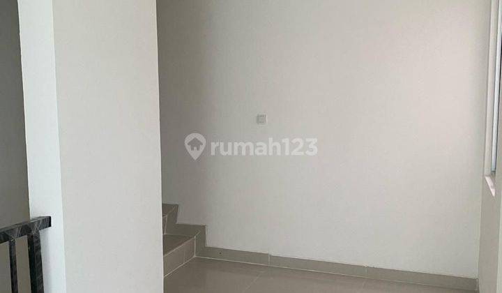 Dijual Ruko Soho Manhattan 3 lantai Pik2 siap pakai 2