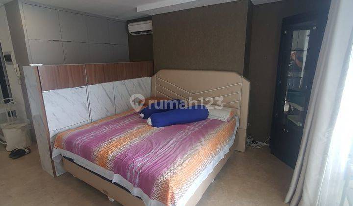 Dijual Murah Apartemen Royal Springhill furnish dengan lantai Marmer 1