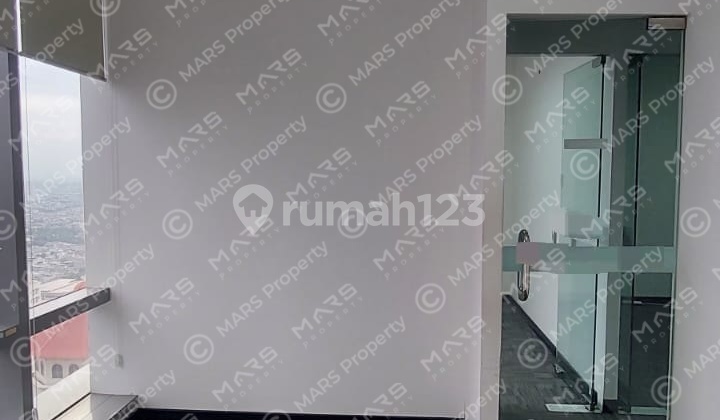 OFFICE SPACE SOHO CAPITAL SIZE 140 SQM SEMI FURNISHED