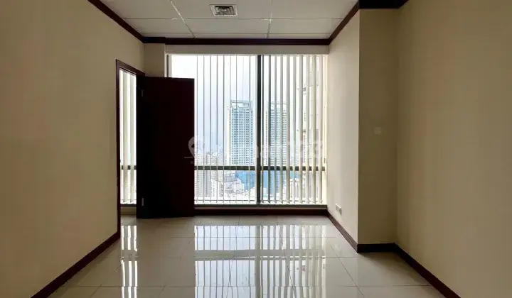 Murah Jarang Ada Office Soho Capital Size 137SQM Semi Furnished 2