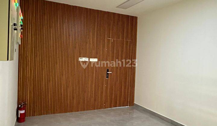 Office Space Soho Capital 287M Semi Furnish Ready Use 2